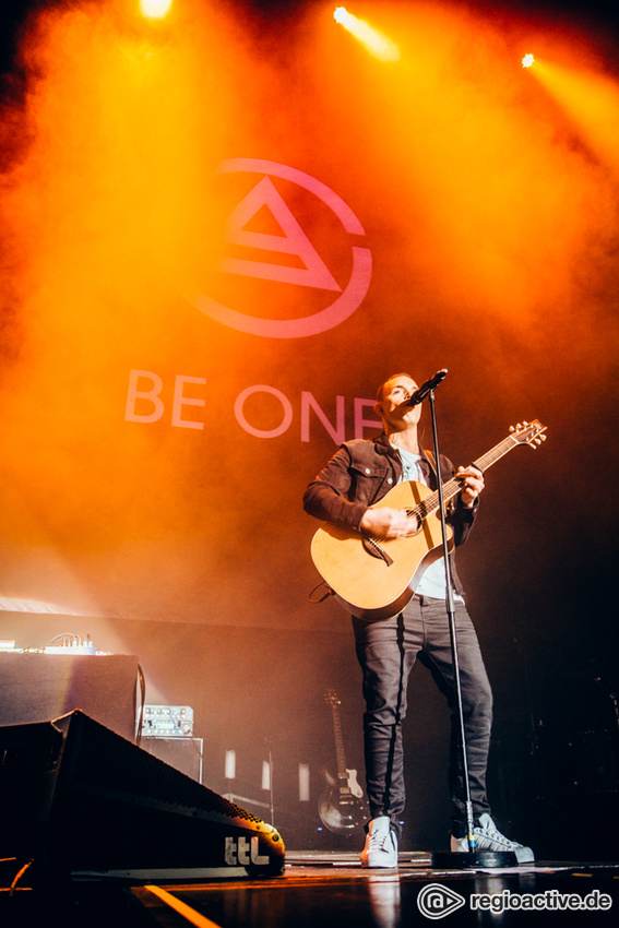 Be One (live in Frankfurt, 2016)