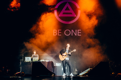 Ungewöhnlich - Fotos: Be One als Support von Unheilig live in der Festhalle Frankfurt 
